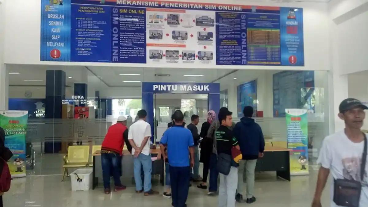 Kronologi Wartawan Media Resmi Polri Dianiaya Calo di Satpas SIM Daan Mogot