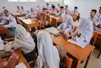 Siswa Lereng Merapi Tak Perlu Kos, Ahmad Luthfi Cicil 23 Blank Spot