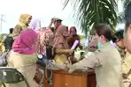 mengukur-tekanan-darah-seluruh-aparatur-sipil_20180514_134605.jpg