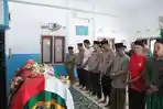 Takziah ke Rumah Duka Aiptu Nasution, Kapolres Indramayu : Semoga Amal Ibadahnya Diterima Allah SWT