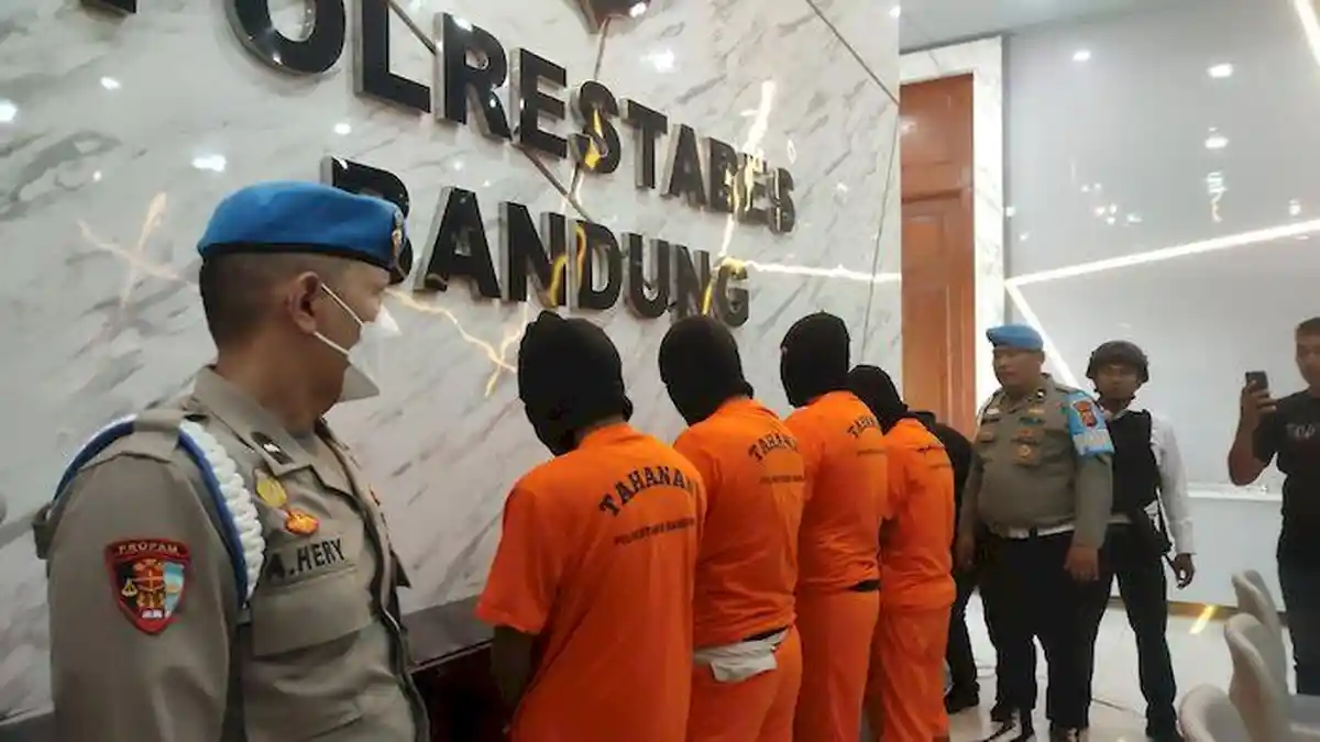 Maling di Perumahan Bandung Diringkus Polisi, Dua di Antaranya Terpaksa Ditembak Kakinya