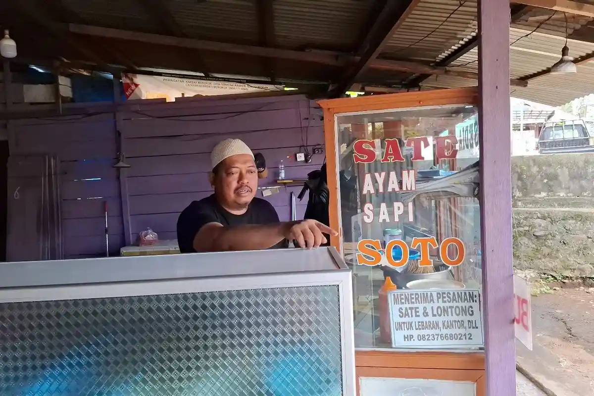 Aksi Pencurian Kotak Amal di Warung Sate Madura Cak Imron Bengkulu Utara Terekam CCTV