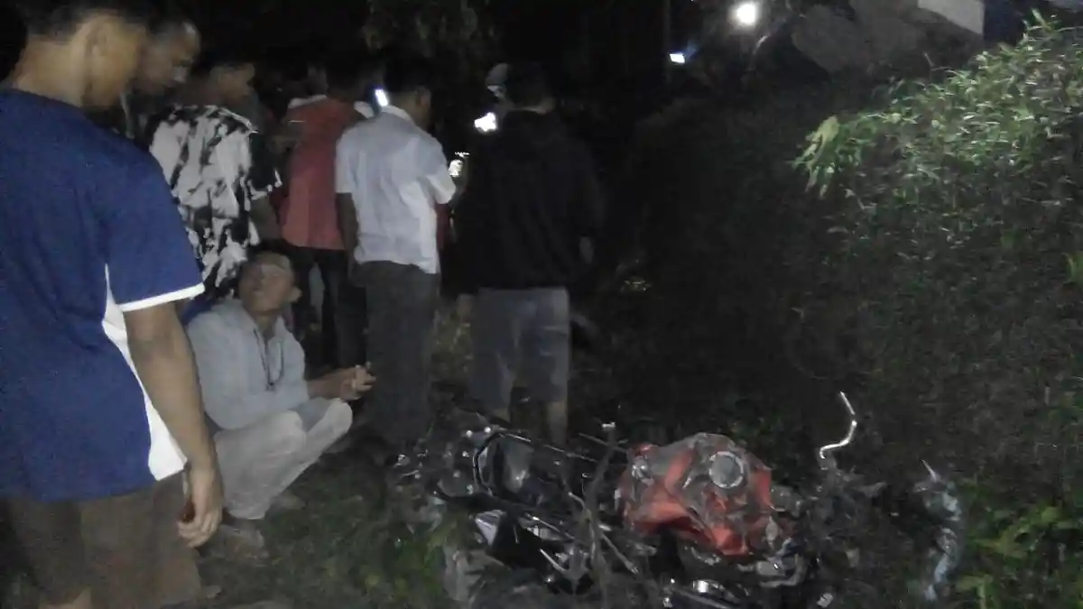 Kecelakaan Maut Laga Kambing Honda CB 150 Vs Dump Truk, Pengendara Motor Tewas di Lokasi