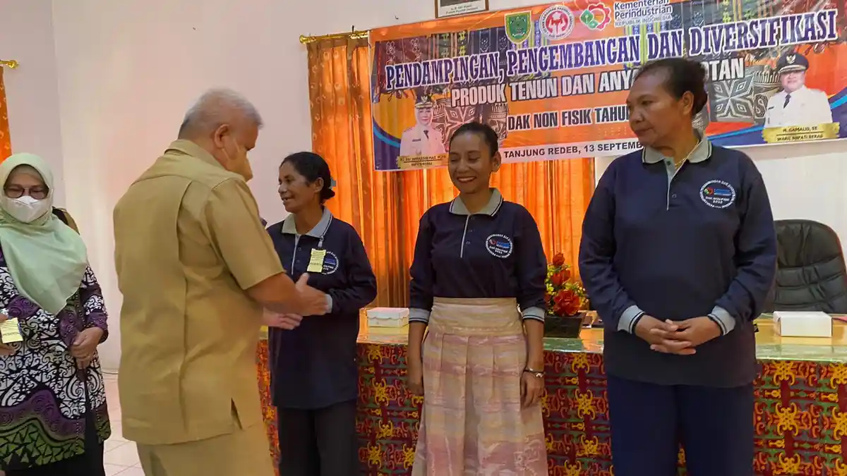 20 Peserta dari Kelompok Pengrajin di Berau Ikut Pelatihan Kerajinan Tenun