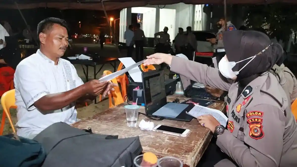 Polda Buka Gerai Vaksin Usai Tarawih