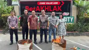 Imigrasi-Sumut-Musnahkan-Ribuan-Blangko-Paspor-Usang.jpg