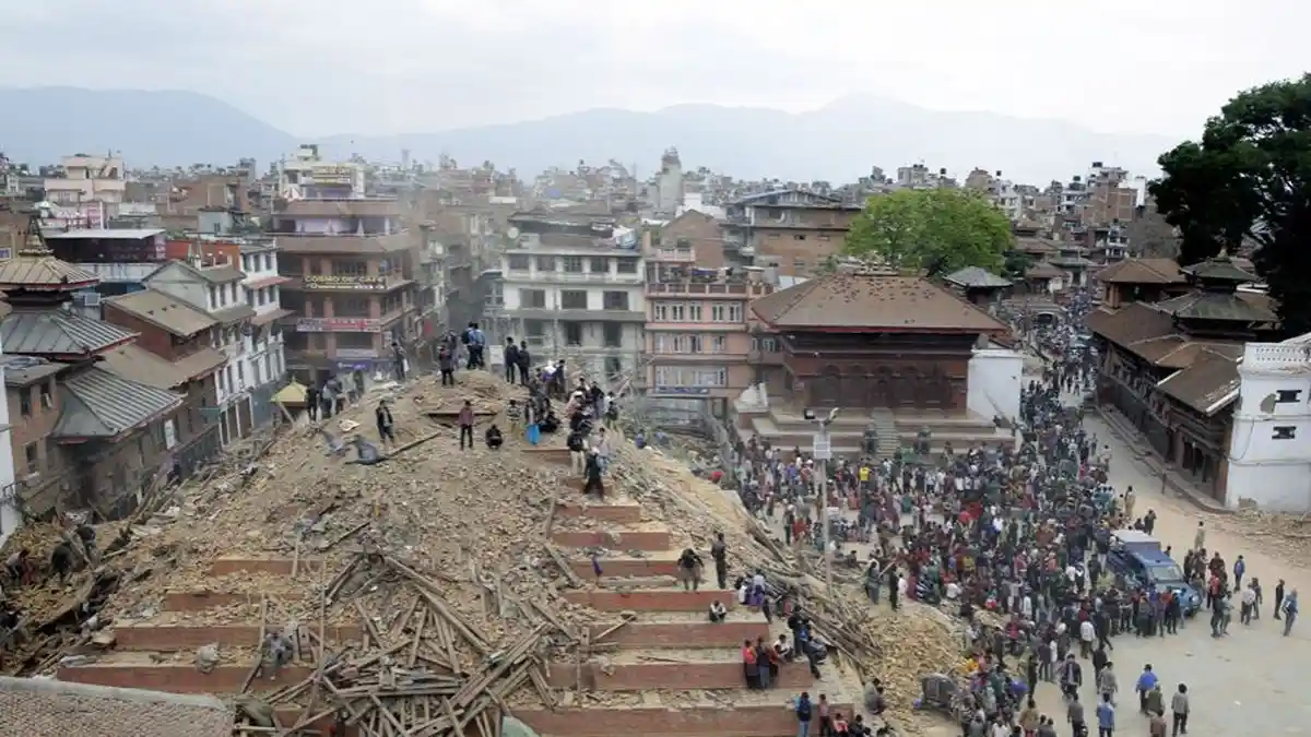 Menyumbang untuk Nepal Bisa via Faceboook