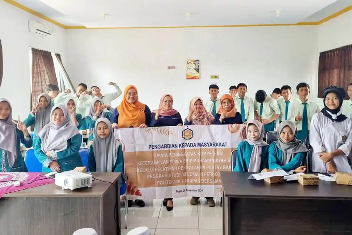 Poltek Harber Latih Siswa SMK Slawi Olah Pastry dan Bakery, Siapkan Generasi Wirausaha