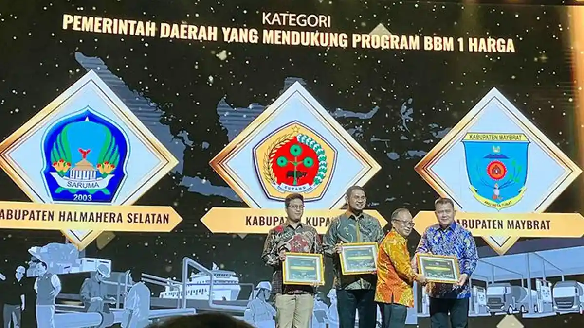 Pemkab Maybrat Raih Penghargaan BPH Migas Awards 2023, Pj Bupati: Komitmen Dukung BBM 1 Harga