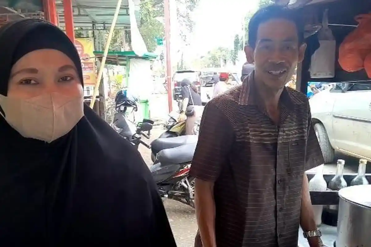 Kisah Mas Sarto, Pedagang Bubur Legendaris yang Sudah Tiga Dekade Berjualan di Rantepao