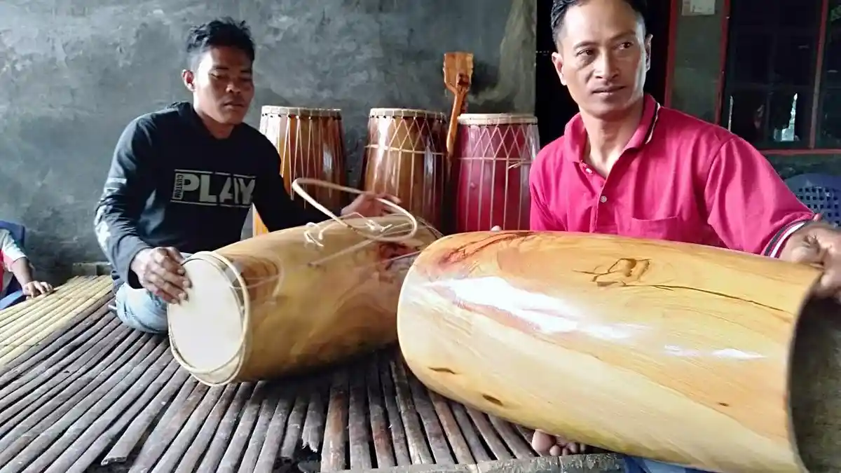 Intip Pembuatan Gendang Tradisional Khas Takalar