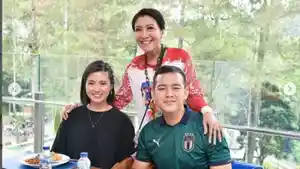 Istri-Jenderal-Andika-Perkasa-Kunjungi-Heha-Waterfall-yang-Viral-Anak-Eks-Panglima-TNI-Jadi-Sorotan.jpg