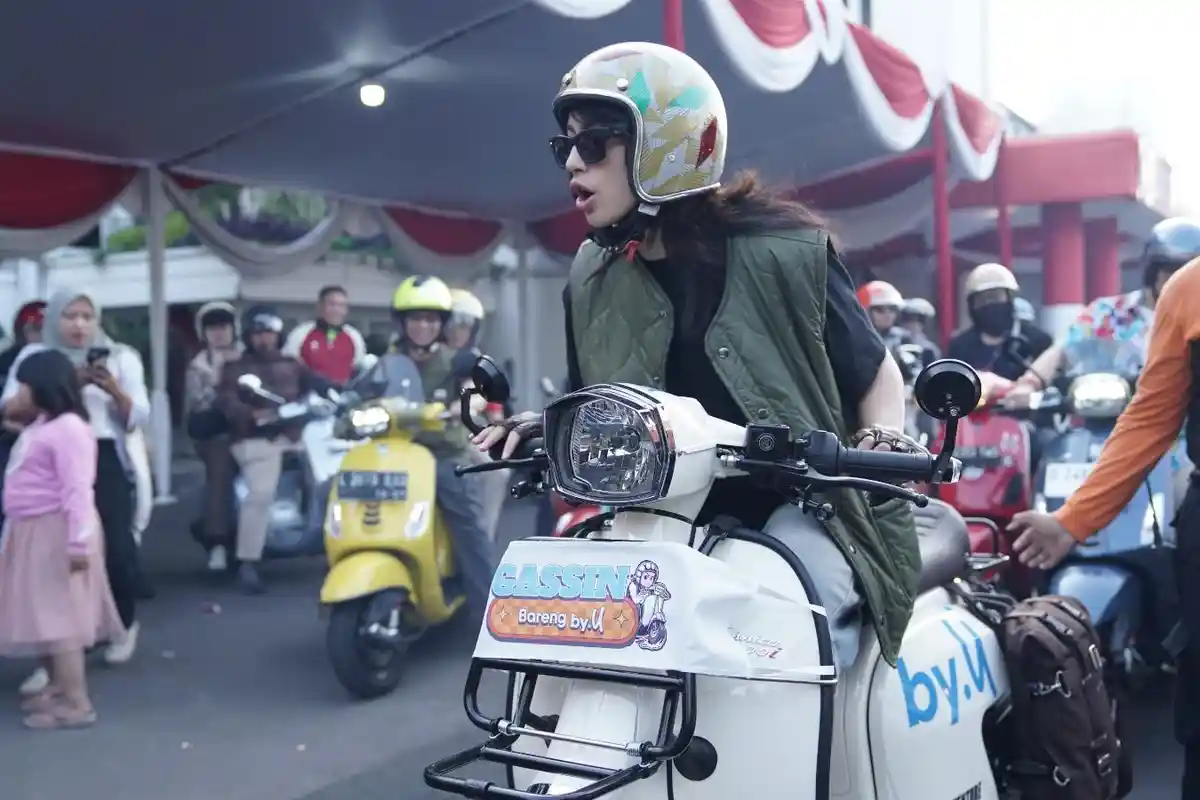 by.U Ajak Warga Surabaya Seru-seruan Riding Bareng di Acara GasSin Bareng by.U