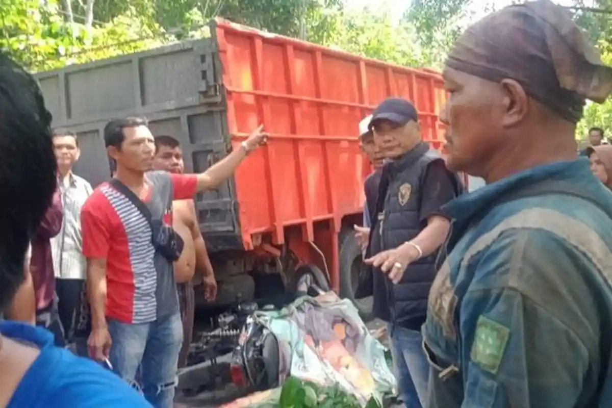 Pemotor Tewas Usai Tabrak Truk Mogok di Tebedak Ogan Ilir, Sopir Diperiksa Polisi
