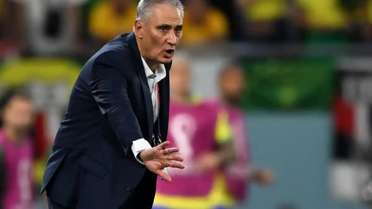 Nasib Apes Tite, Barangnya Dicuri dan Diceramahi Perampok soal Timnas Brasil