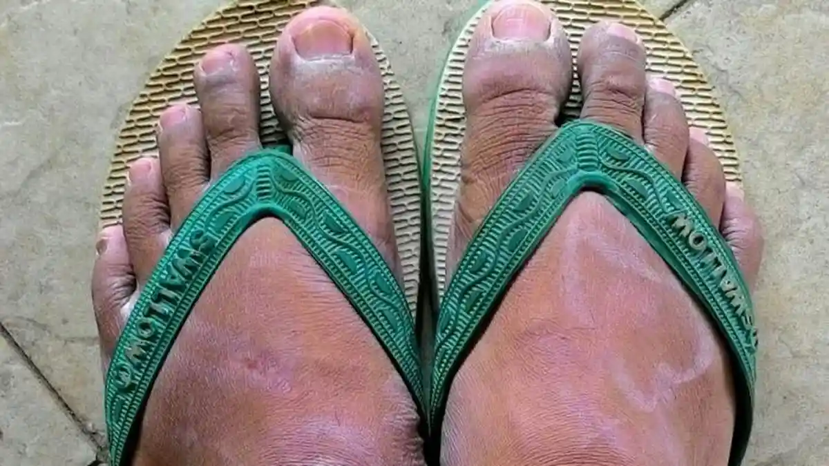 Arti Mimpi Kehilangan Sandal, Peringatan agar Waspada Dalam Pekerjaan