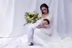 Photoshoot Jessica Iskandar dan Putra Sematawayangnya