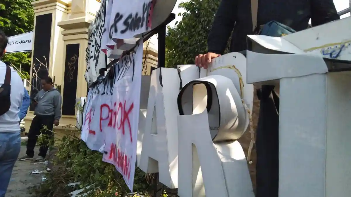 Aksi Mahasiswa Demo di Depan Gedung DPRD Solo, Polisi: Mahasiswa Tidak Ada yang Kita Tahan