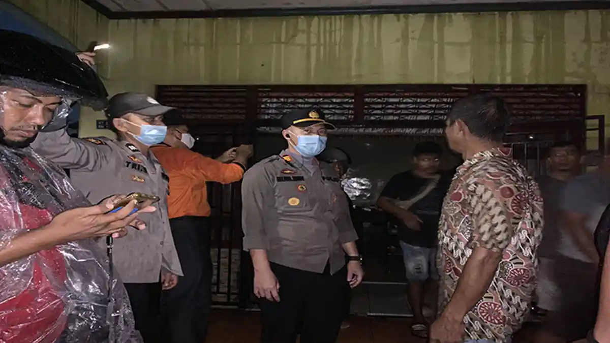 Satu Unit Rumah Warga Jalan Sawo Pontianak Terbakar