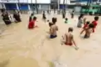 Banjir Genangi Kawasan Jatinegara Barat