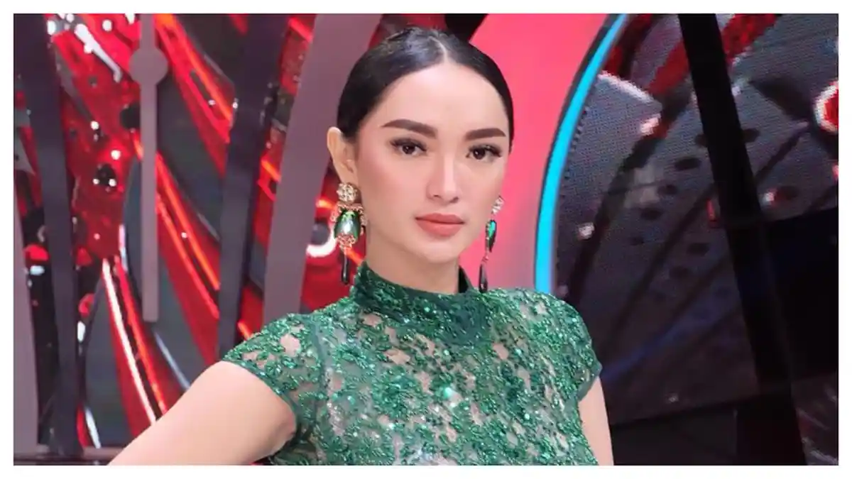 Karir di Dunia Hiburan Semakin Melejit, Begini 7 Gaya Liburan bak Sosialita ala Zaskia Gotik