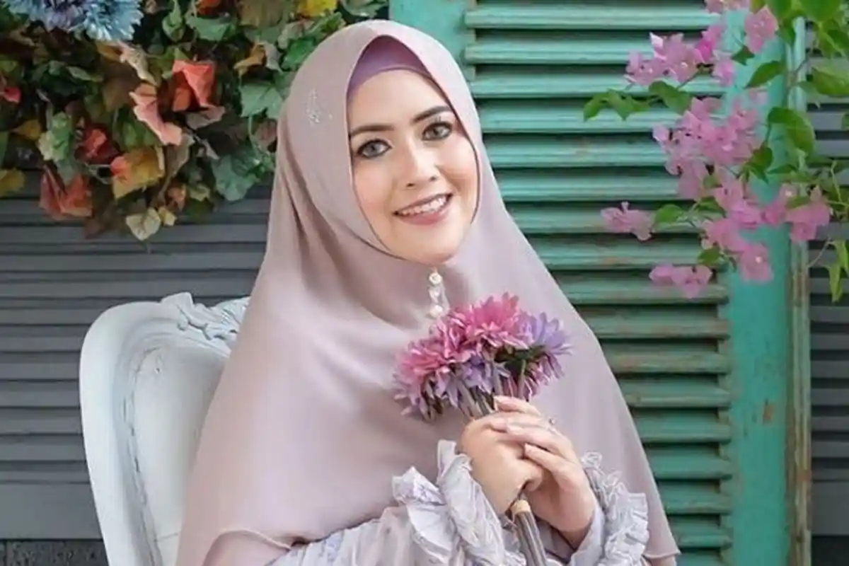 Sempat Disembunyikan, Meggy Wulandari Akhirnya Pamer Foto Bareng Suami Baru, Begini Reaksi Kiwil