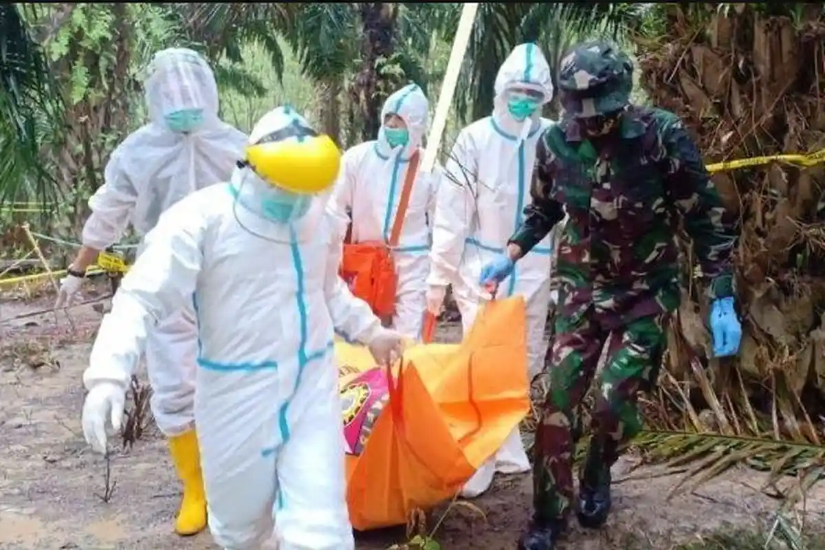 Sadis, Marah Sama Pacarnya, Anak Sang Pacar yang Dibunuh dengan Cara Digantung di Pohon Sawit