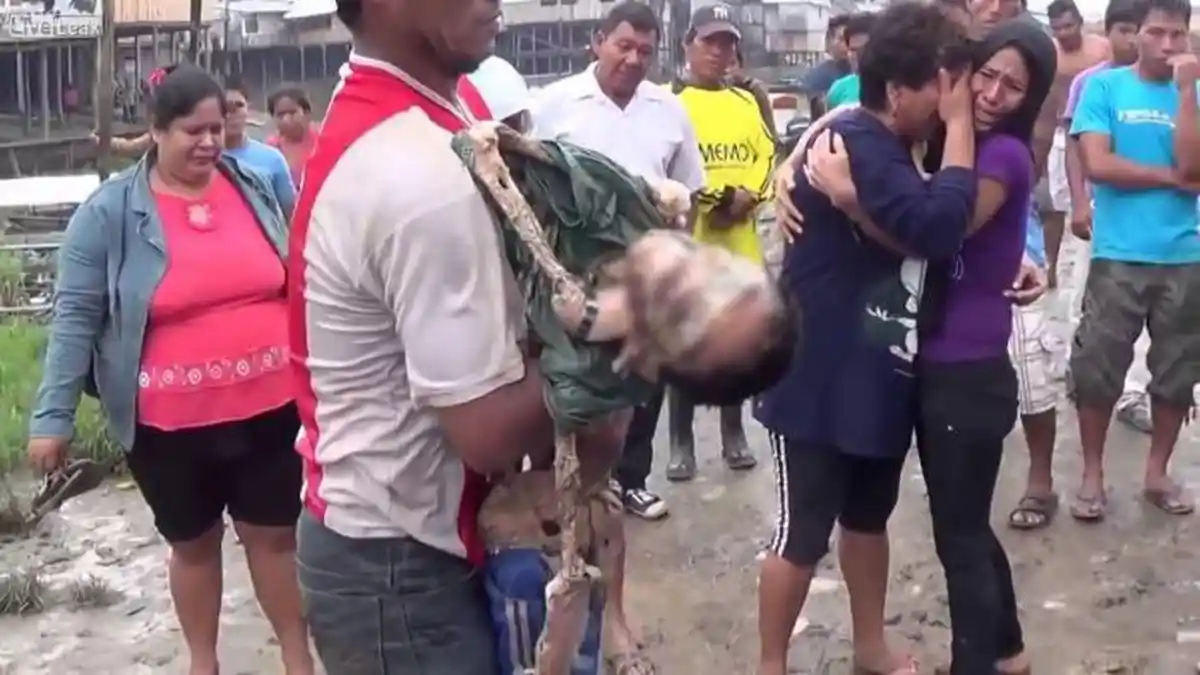 Viral di Youtube - Tinggal Tulang, Bocah Ini Tewas Dimakan Ikan Piranha
