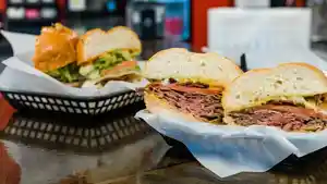 luar-negeri-FAT-BOYS-DELI-adalah.jpg