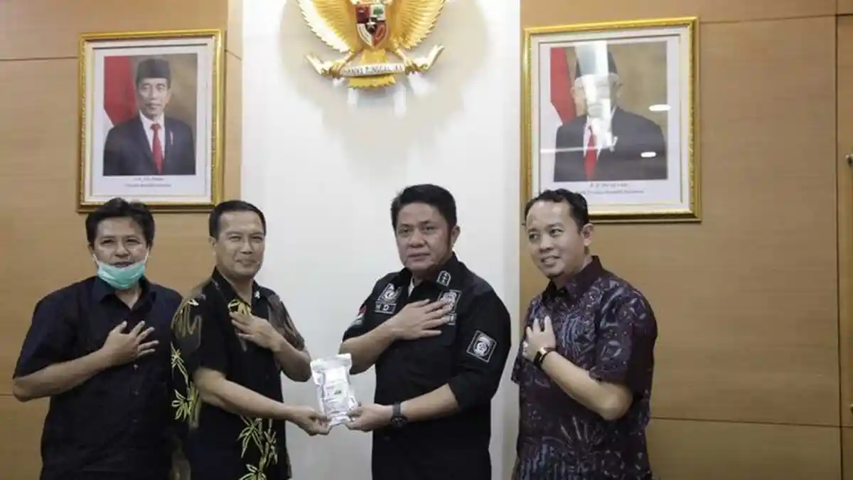 Profesor di Sumatera Selatan Klaim Temukan Antivirus Corona, Berupa Produk Gula