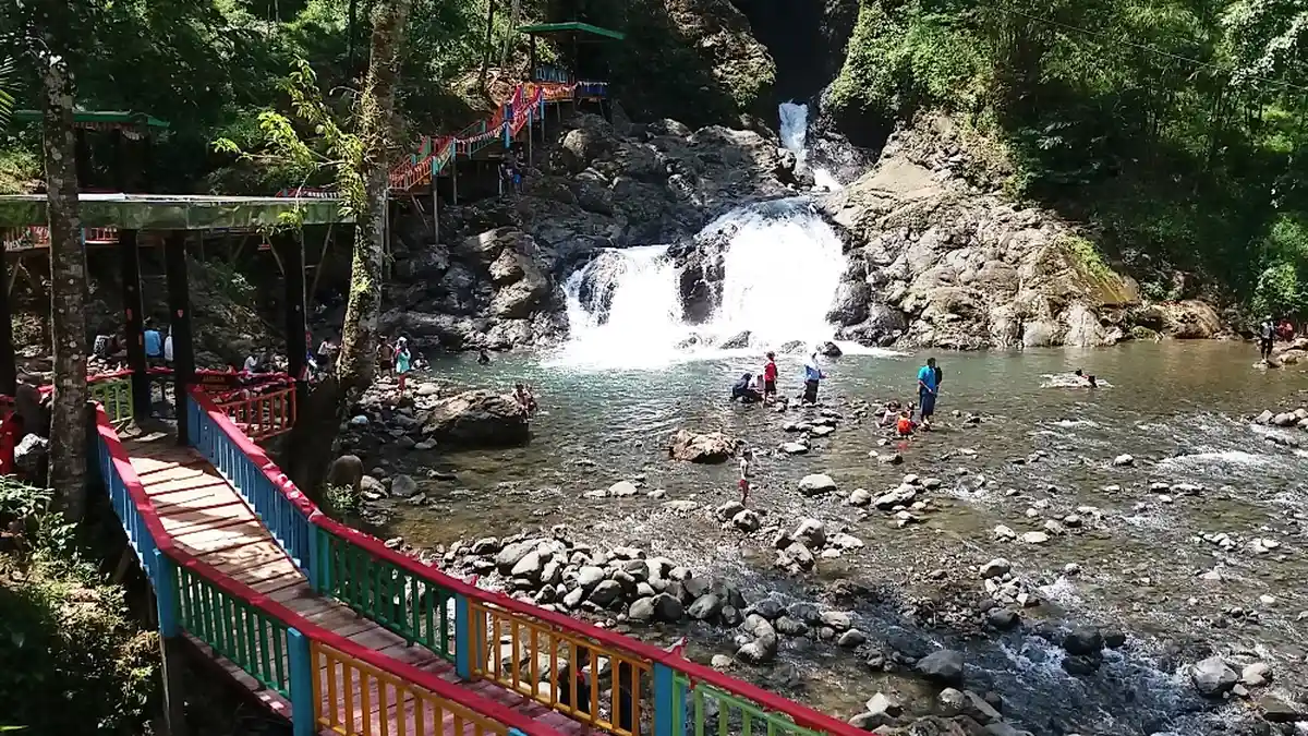 HEBAT! Warga Kampung Ini Gotong-royong Buka Objek Wisata, 2,5 Bulan Swadaya Bangun Jalan-Jembatan