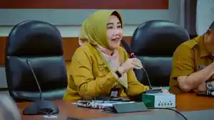 Kepala-DPMPTSP-Kota-Dumai-Dona.jpg
