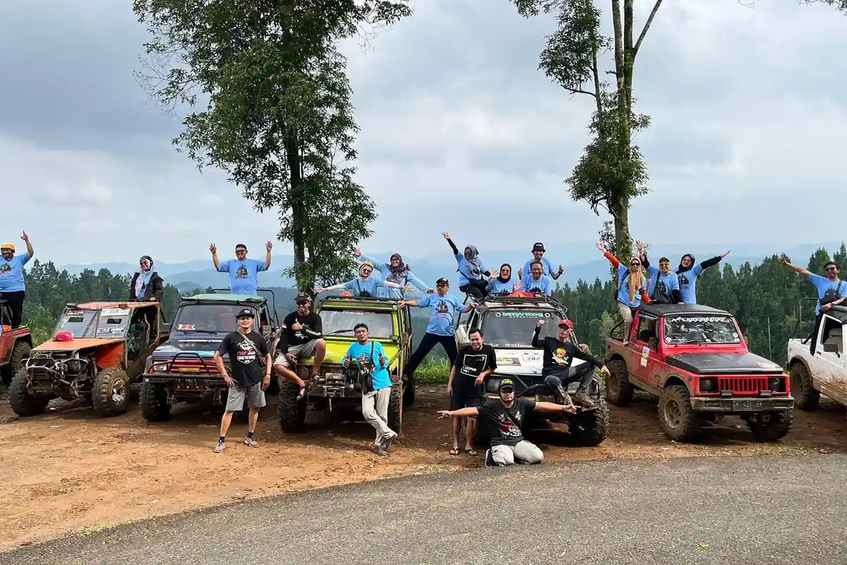 Memacu Adrenalin dengan Jeep, Menjelajah Surga Tersembunyi Curug Pletuk Banjarnegara