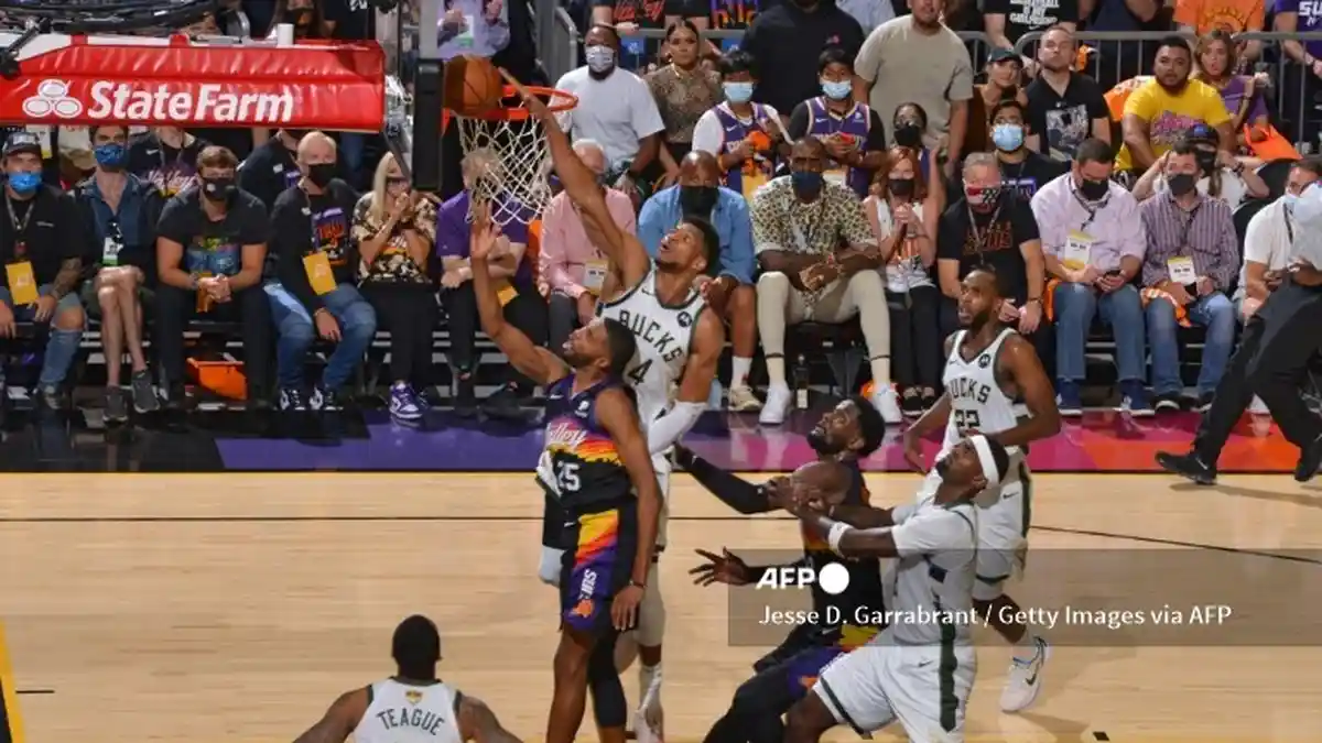 Hasil Final NBA 2021 Suns vs Bucks, Kalah di Kandang pada Game Kelima, Suns Terancam