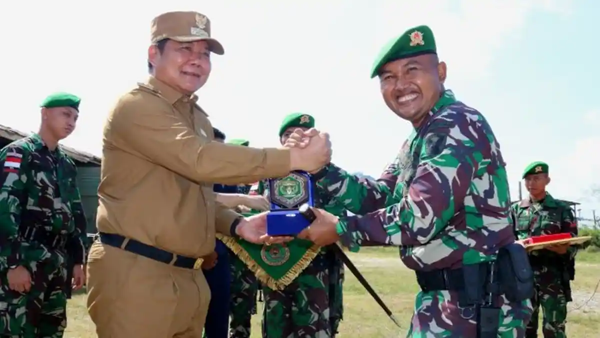 Hadiri Serah Terima Satgas Pamtas RI-Malaysia, Bupati: Terima Kasih TNI Telah Jaga Perbatasan
