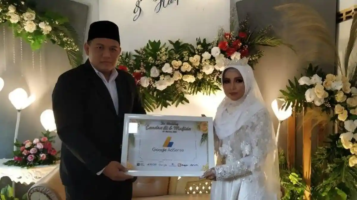 Nikahi Pujaan Hati, Seorang Blogger Beri Mahar Google Adsense dan Layanan Hosting