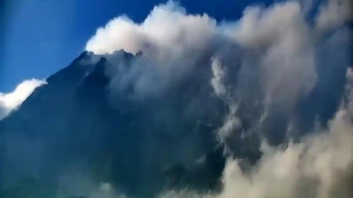 Awan Panas Guguran Merapi Terjadi Lagi, 2 Desa di Selo Boyolali Jateng Dilanda Hujan Abu Tipis 