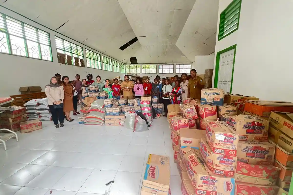 Dinkes Yapen Berikan 400 Paket Makanan Tambahan Untuk ODHA