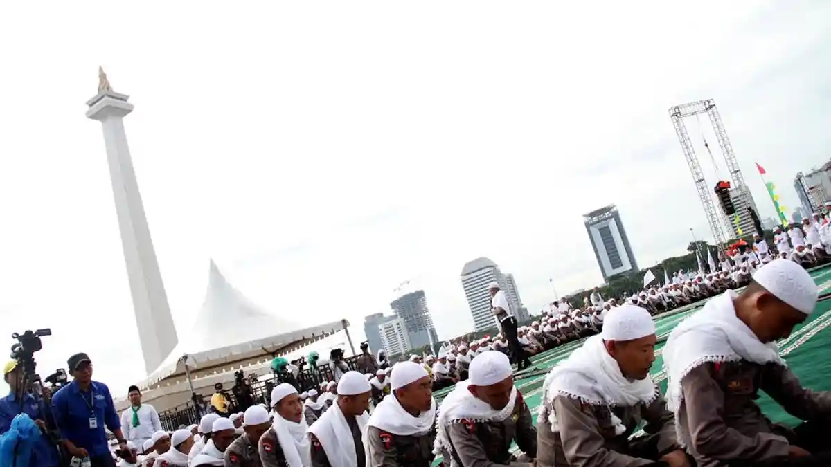 Pasukan Asmaul Husna Sejukkan Aksi Super Damai 212