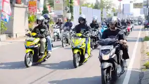 30-bikers-dan-Vario-Night-Ride.jpg