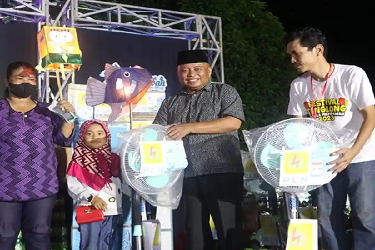 Wabup M Pagi Tutu Festival Tanglong 2023 di Kuala Mempawah