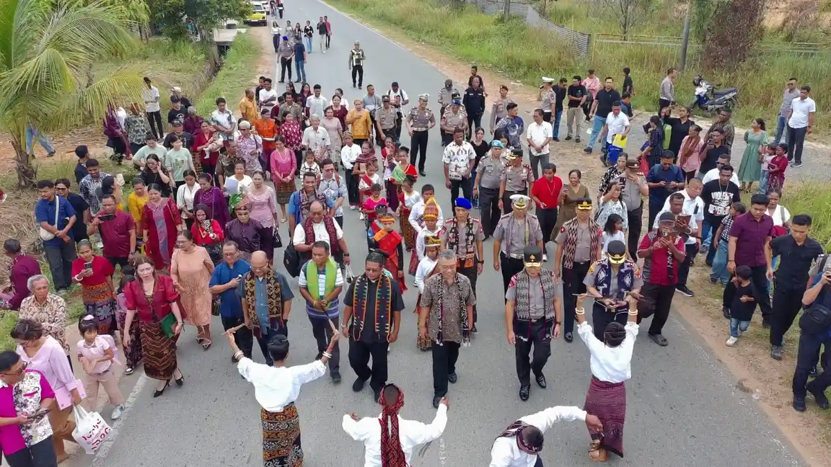 Uskup Pangkalpinang Resmikan Gereja St Yohanes Paulus II Galang Batang ...