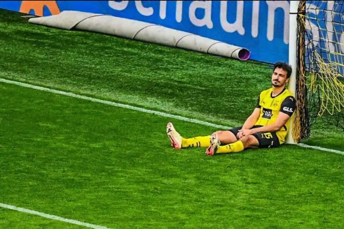 Transfer AS Roma - Chris Smalling Jadi Penentu Kedatangan Mats Hummels