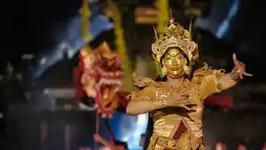 ratu-ayu-mas-membah.jpg