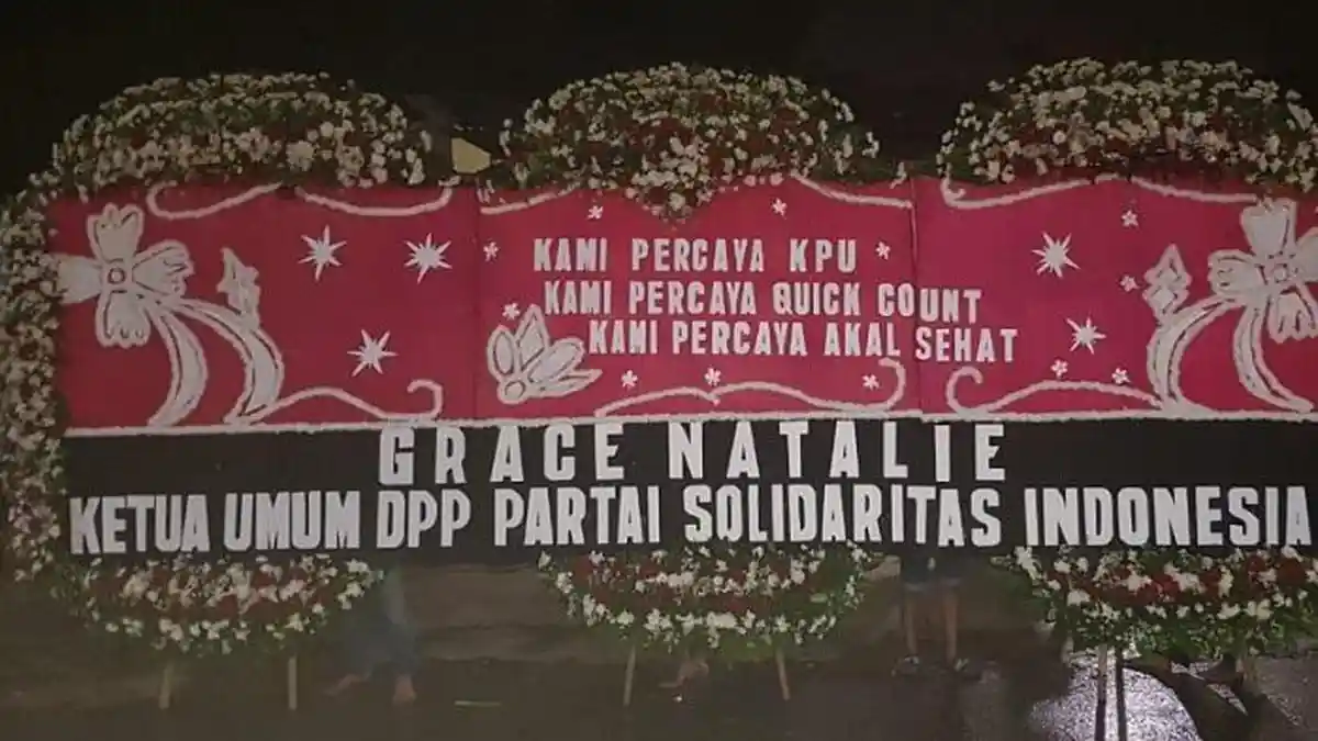 PSI Kirim Karangan Bunga ke KPU sebagai Bentuk Dukungan