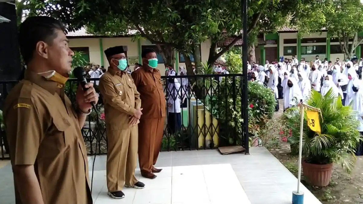 Wabup Abdya Pantau Proses Belajar Tatap Muka Hari Pertama, Sekolah Terapkan Protokol Kesehatan