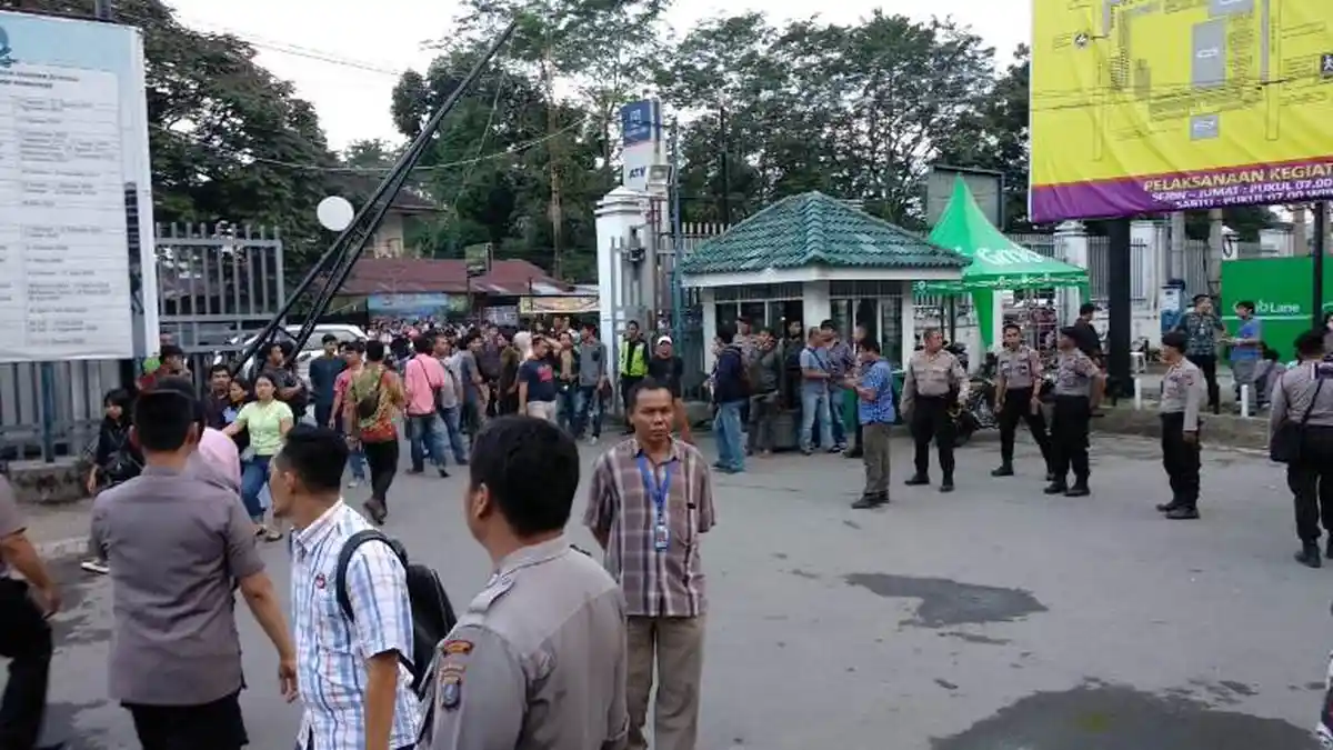 BREAKING NEWS: Satu Orang Mahasiswa Nommensen Tewas Dalam Bentrokan Dekat Kampus