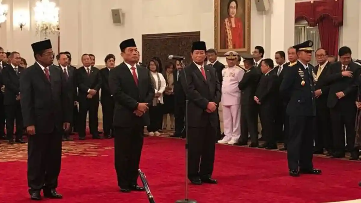 LIVE STREAMING: Reshuffle Kabinet, Presiden Jokowi Lantik Mantan Panglima TNI dan Politisi Golkar