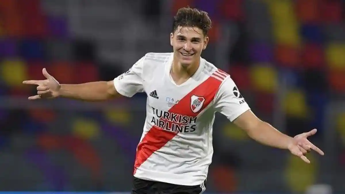 Bursa Transfer Teka Teki Pengganti Striker Barcelona Ramai, Ada Julian Alvarez dan Hugo Ekitike