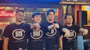 SIAP-TAMPIL-Pebalap-mobil-drift-tim-Seven-Speed-Al-Ghazali.jpg